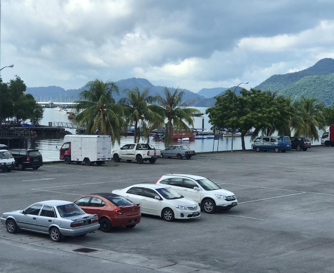 Shell Out Beach Club Suite Kuah Buitenkant foto